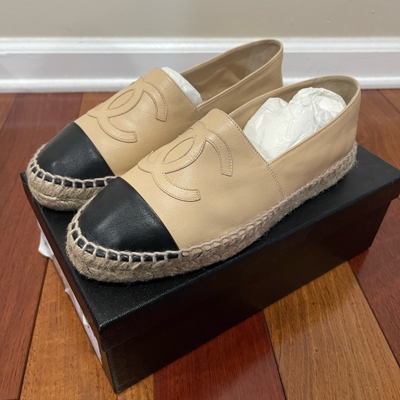 Authentic Chanel Espadrilles 38 - Picture 1 of 10